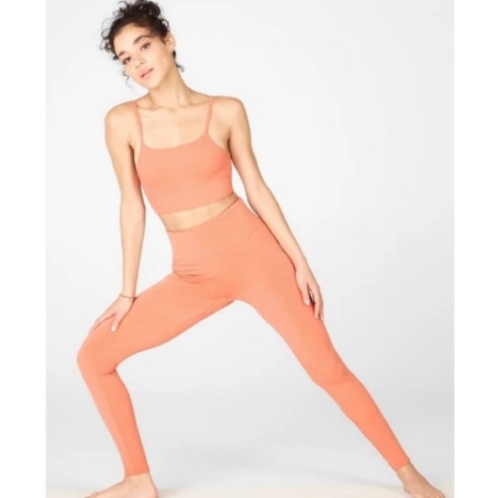 Fabletics WORKOUT SET | Seamless Lounge Legging & Cloud Seamless Midi Bralette